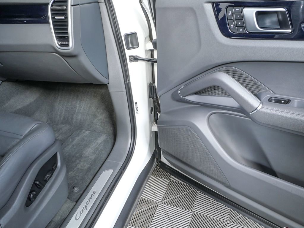 Certified 2023 Porsche Cayenne Coupe image 23
