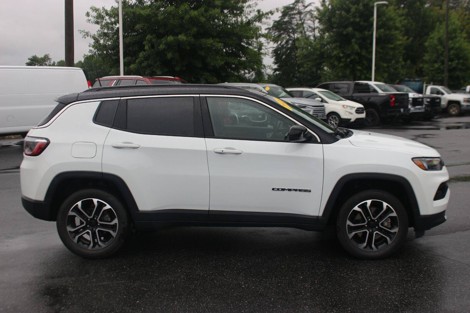 Used 2023 Jeep Compass Limited AWD/4WD image 8