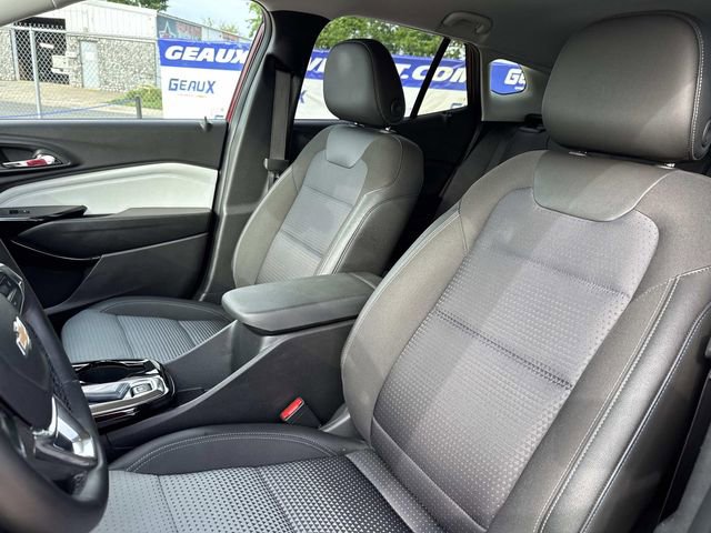 Used 2025 Chevrolet Trax LT w/ LT Convenience Package FWD image 37