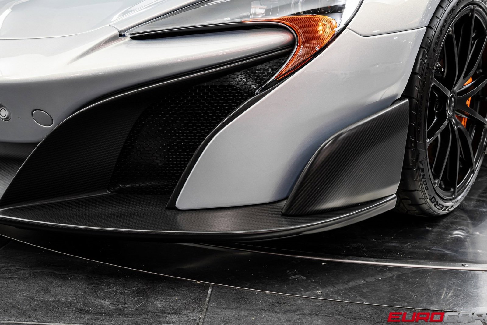 Used 2016 McLaren 675LT Spider image 15