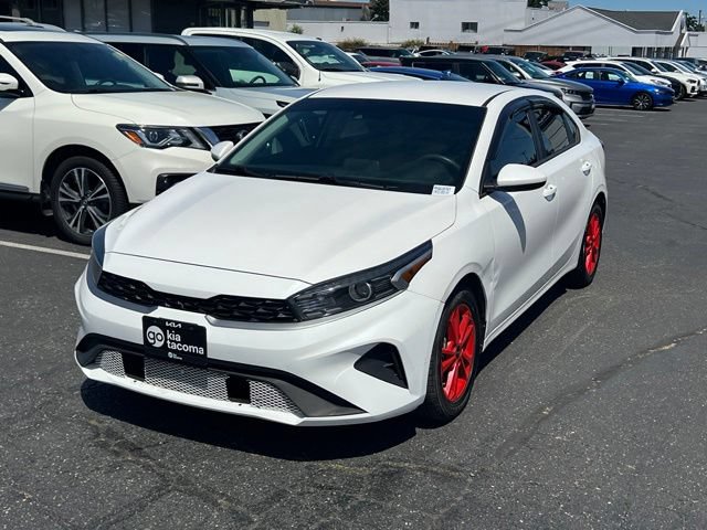 Certified 2023 Kia Forte LXS FWD image 3