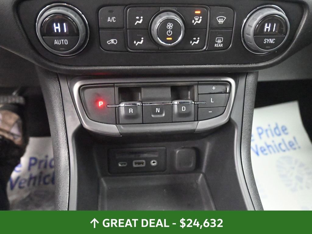 Used 2023 GMC Terrain AT4 image 33