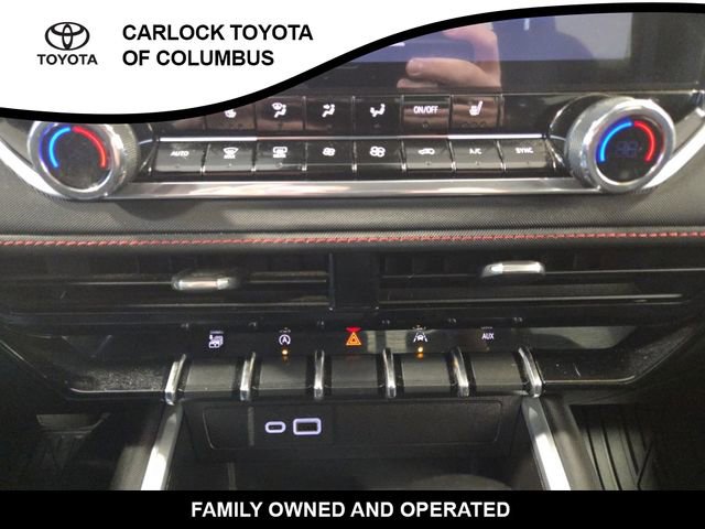 Used 2024 Chevrolet Colorado Z71 w/ Z71 Convenience Package 2 AWD/4WD image 26