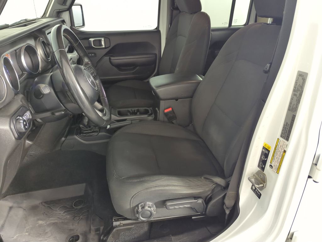 Used 2022 Jeep Gladiator Willys image 12