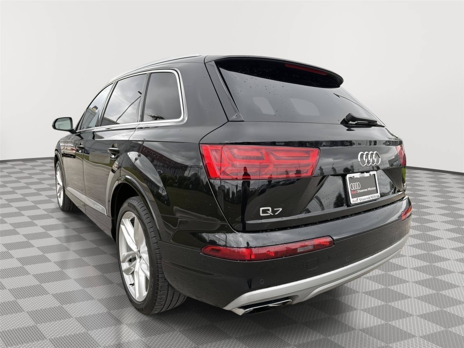 Used 2017 Audi Q7 3.0T Prestige w/ Prestige Package AWD/4WD image 3