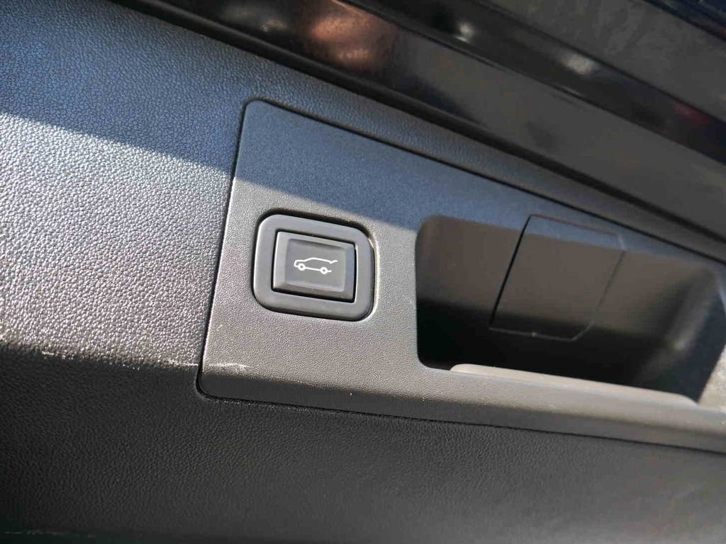 Used 2021 Cadillac XT5 Luxury image 10