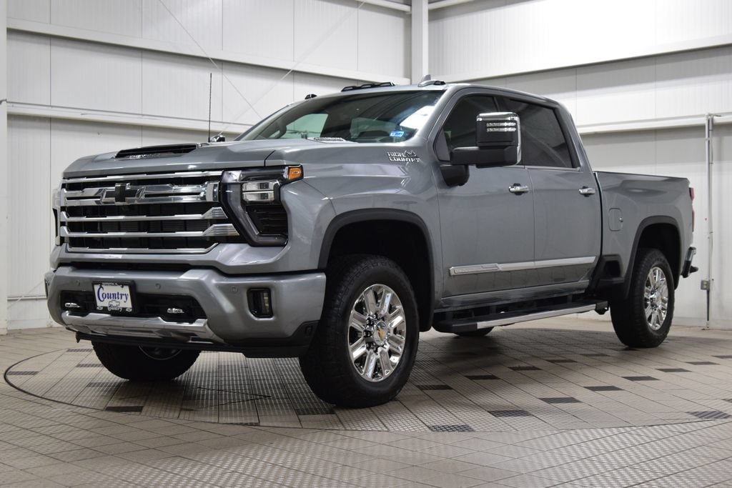 New 2026 Chevrolet Silverado 2500 High Country w/ High Country Premium Package AWD/4WD image 3