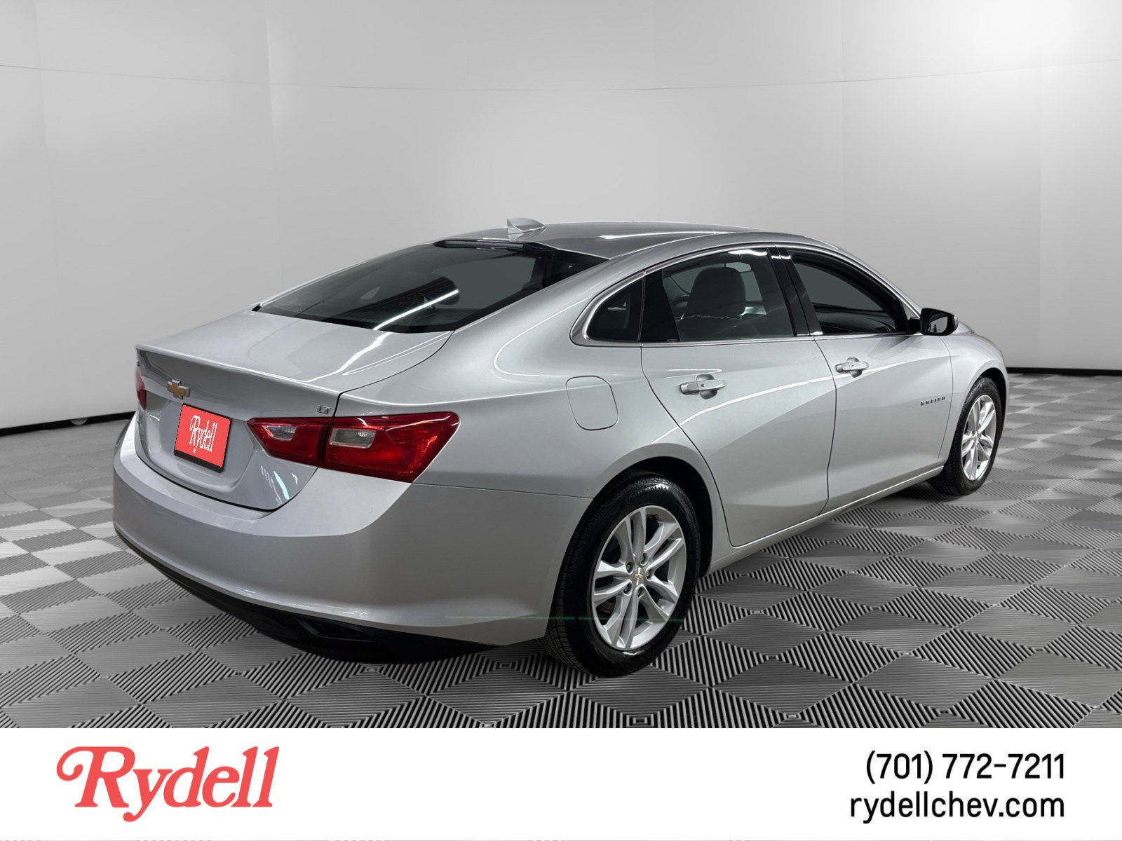Used 2018 Chevrolet Malibu LT FWD image 5