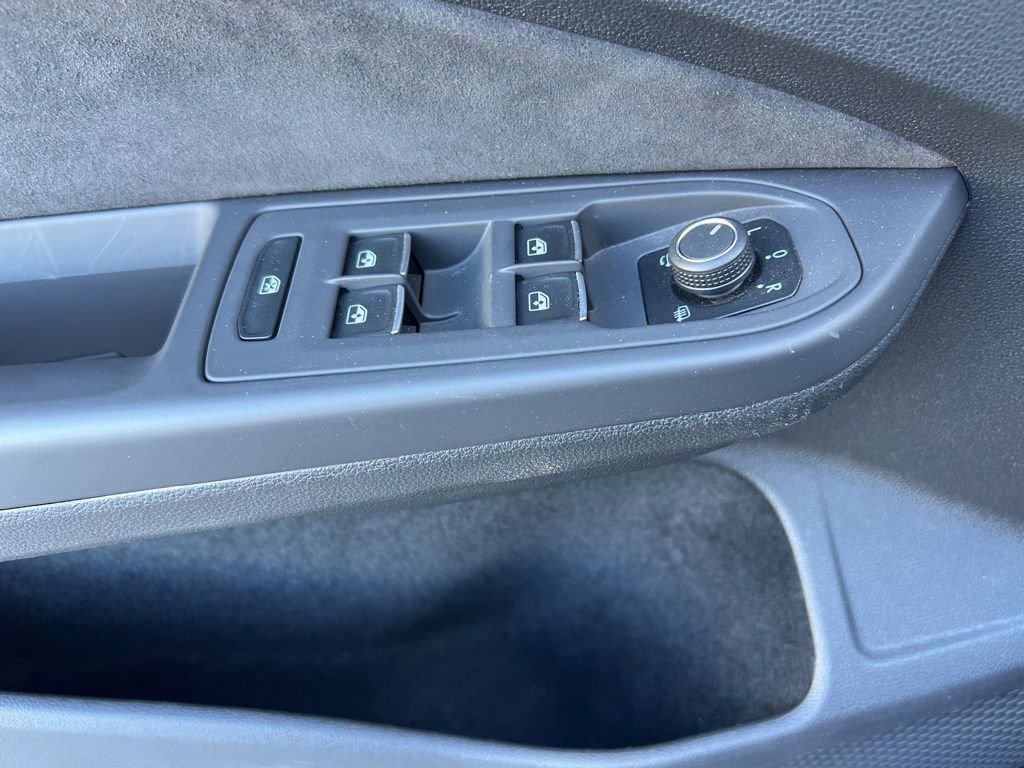 Certified 2024 Volkswagen GTI S image 33