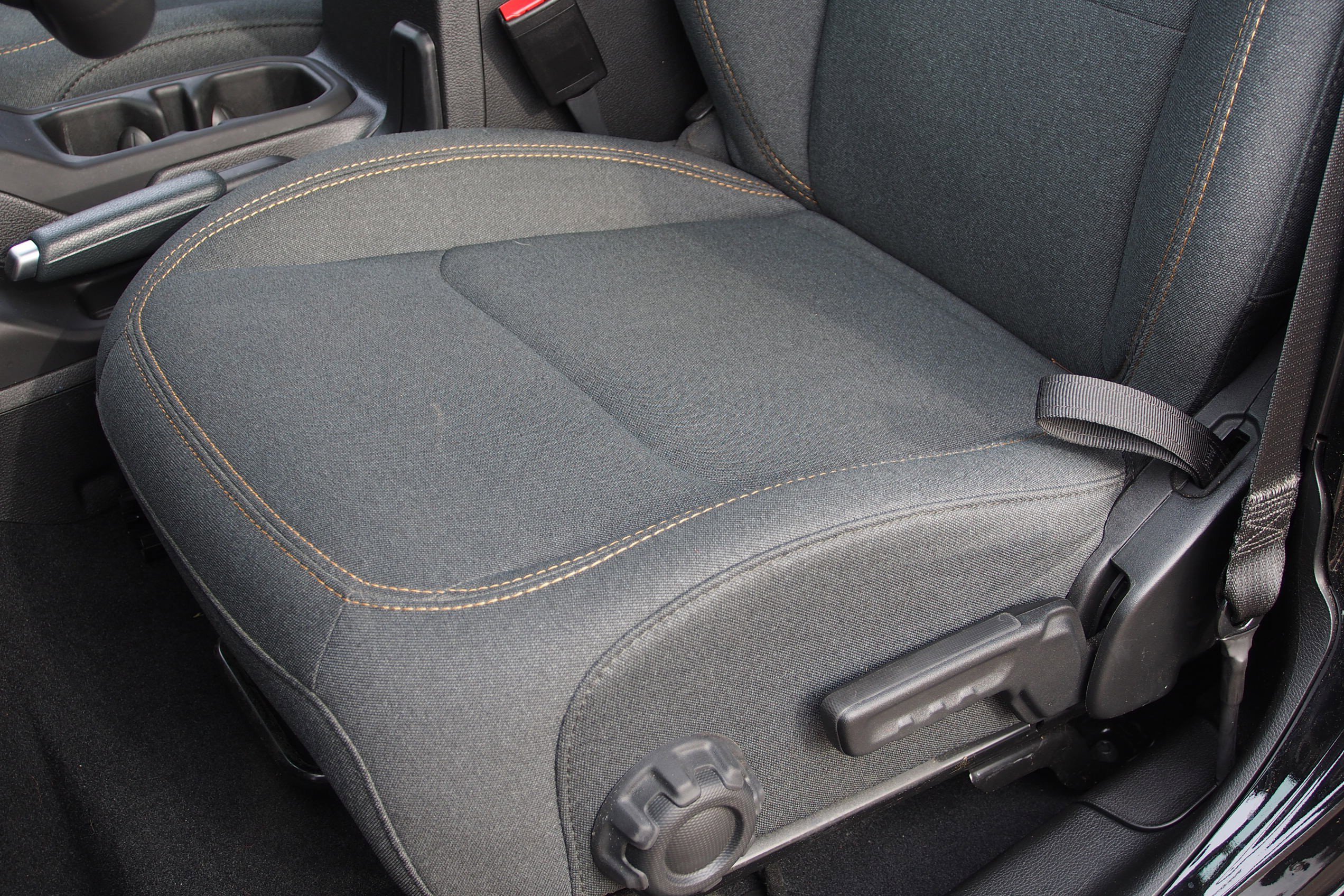 Used 2024 Jeep Wrangler Sport S w/ Convenience Group image 17