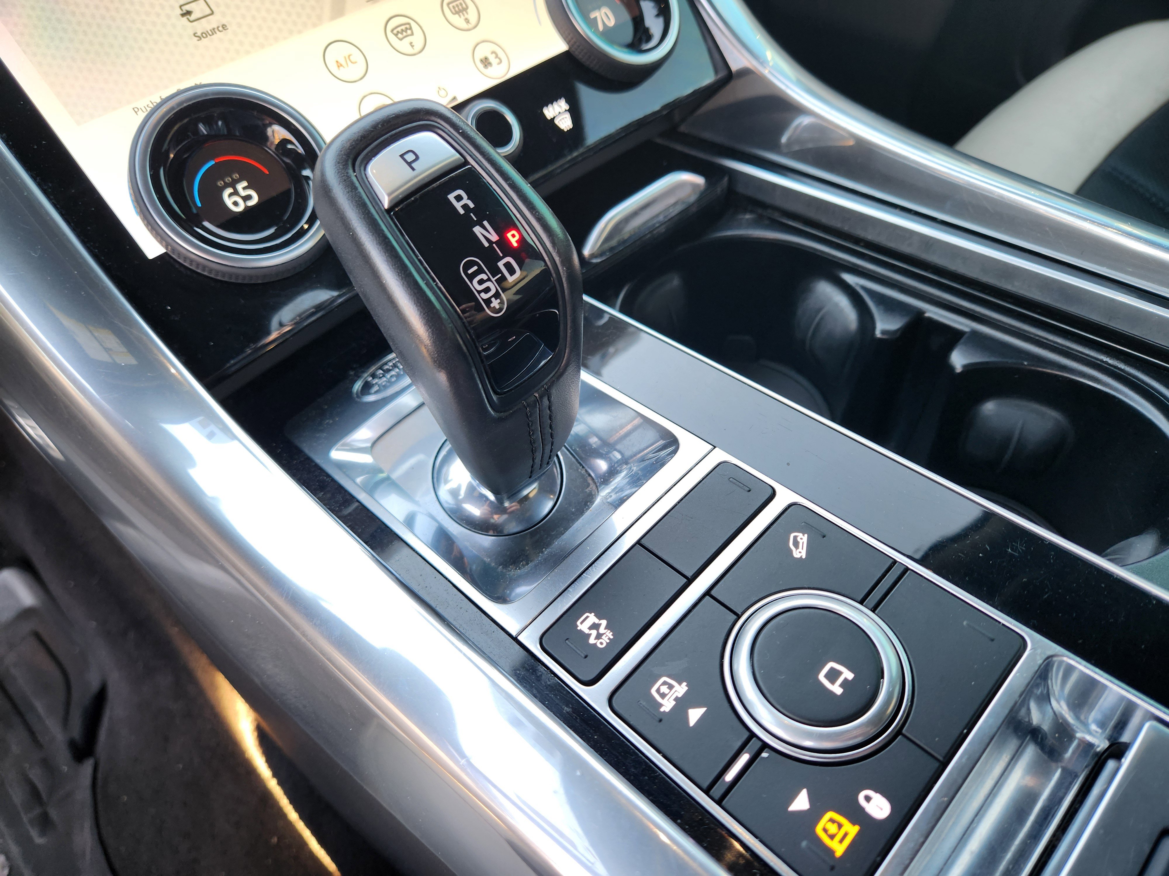 Used 2020 Land Rover Range Rover Sport HST image 12