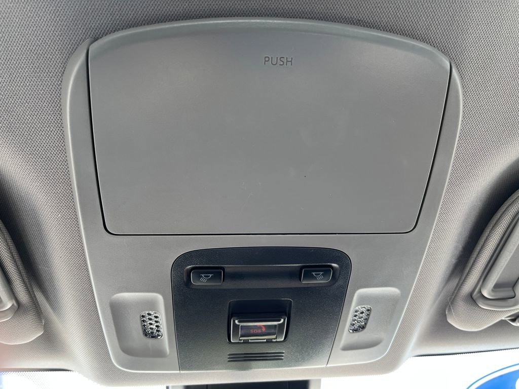 Used 2022 Toyota Camry SE image 32