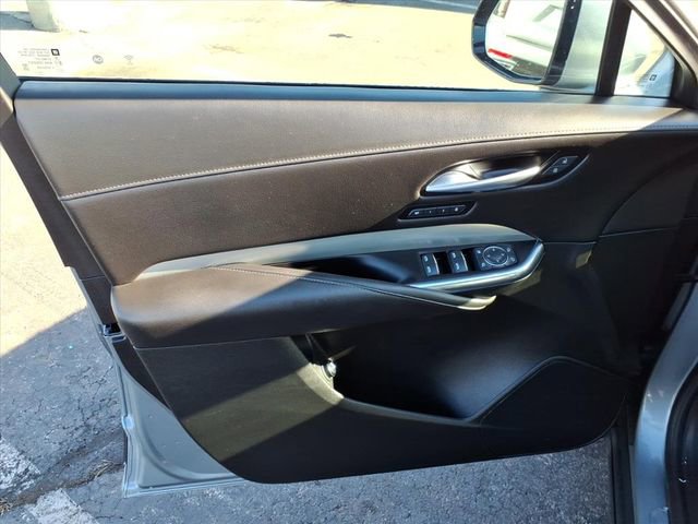 Certified 2023 Cadillac XT4 Premium Luxury w/ Cold Weather Package image 25