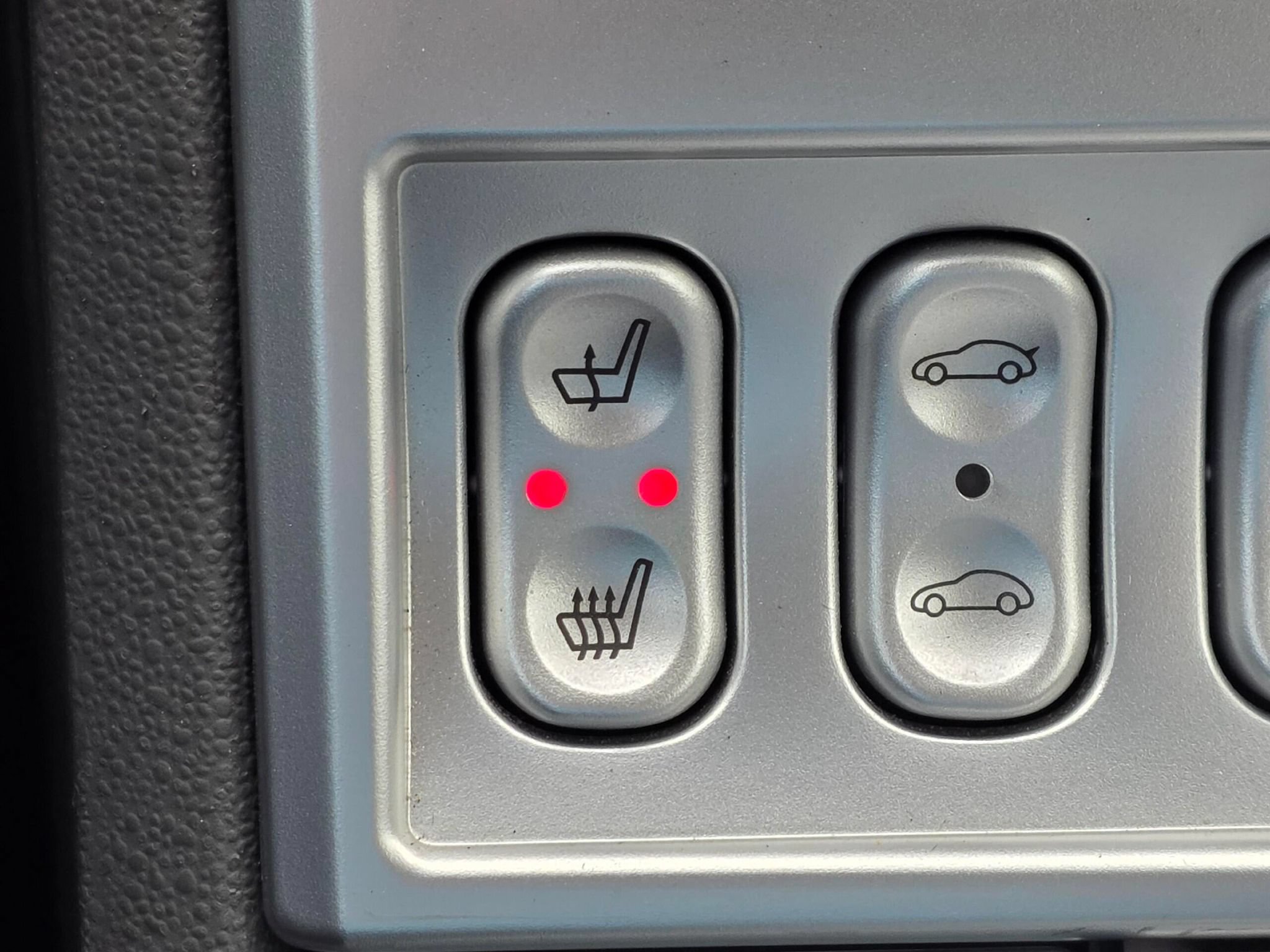 Used 2005 Chrysler Crossfire Limited RWD image 14