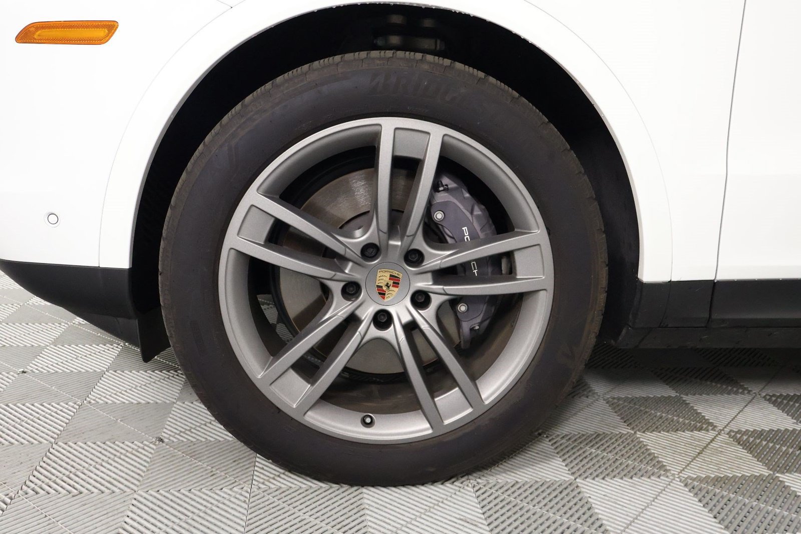 Certified 2026 Porsche Cayenne AWD/4WD image 30