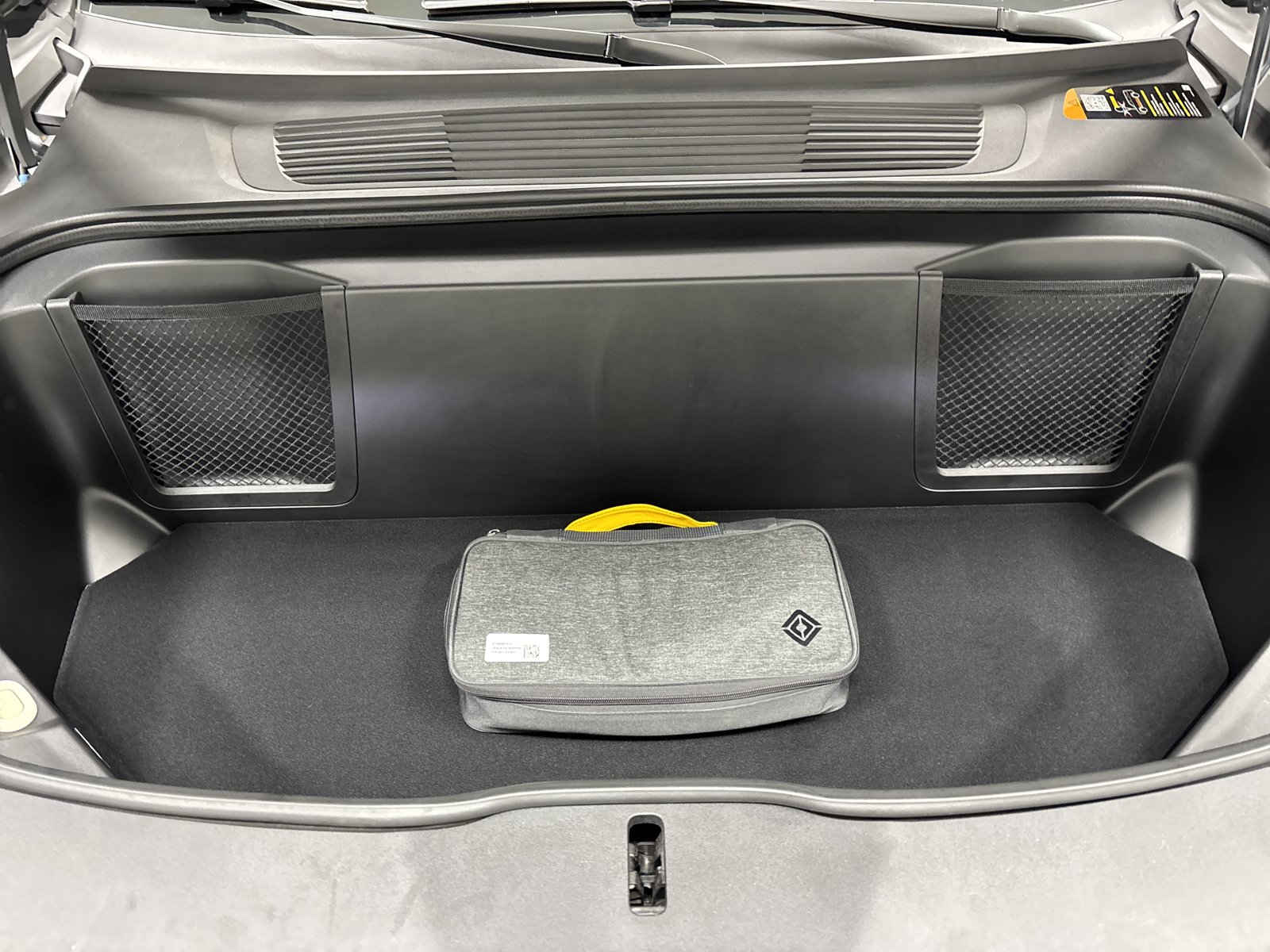 Used 2025 Rivian R1S Adventure AWD/4WD image 14