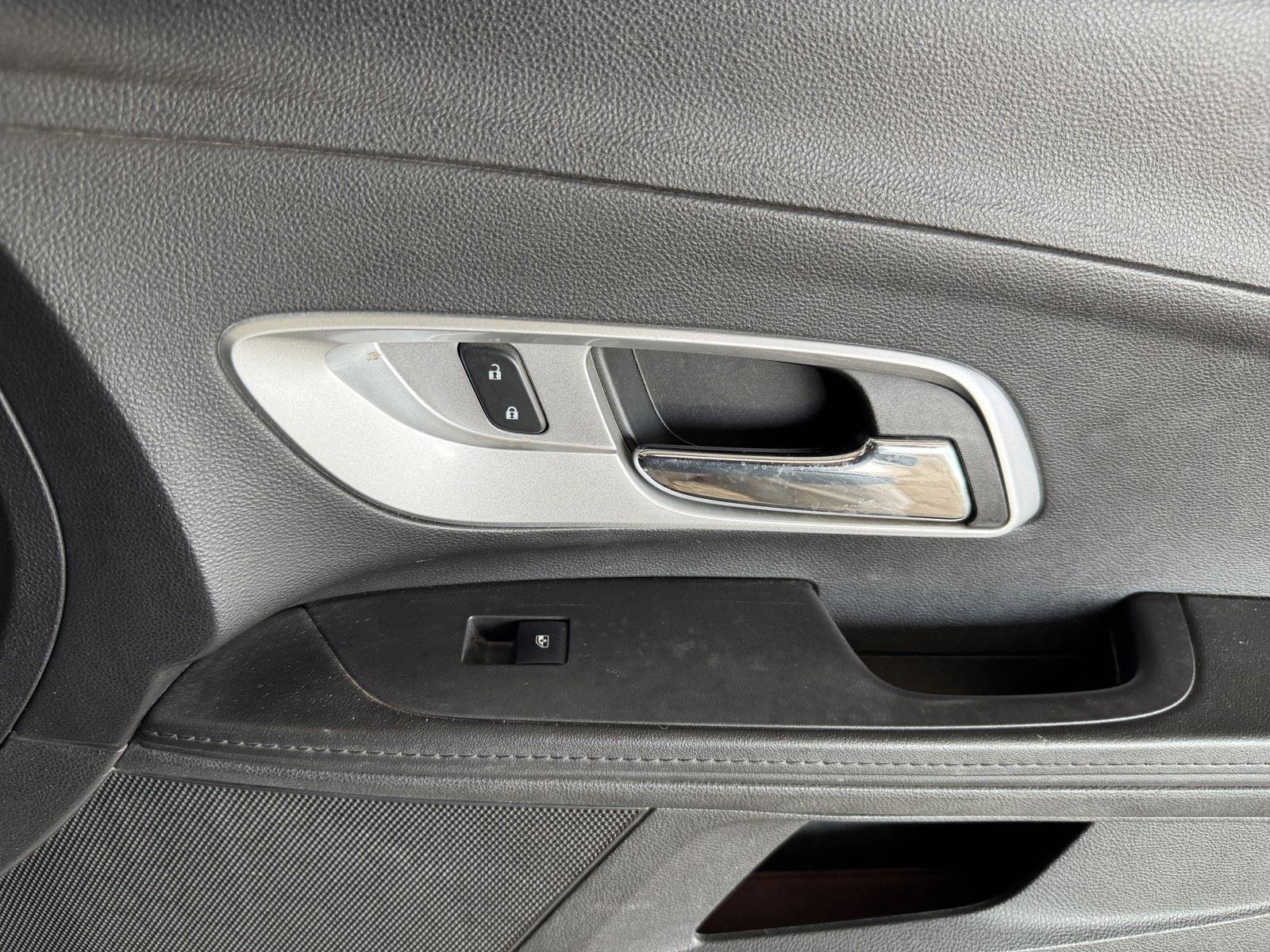 Used 2015 Chevrolet Equinox LS FWD image 35