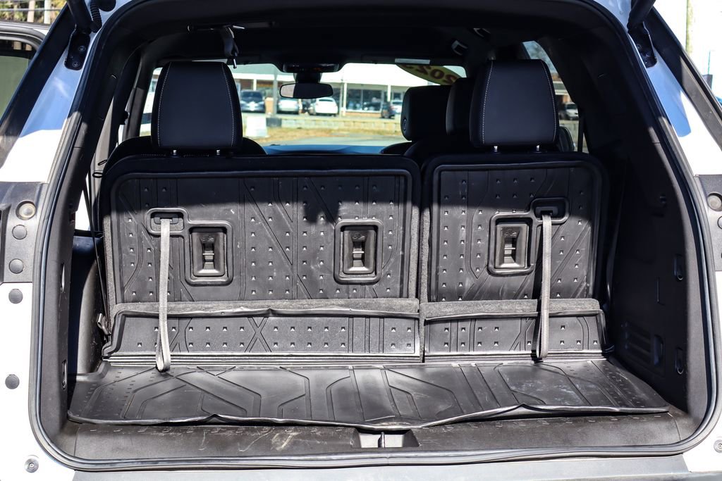 Used 2023 Chevrolet Traverse LT w/ LPO, Floor Liner Package image 37