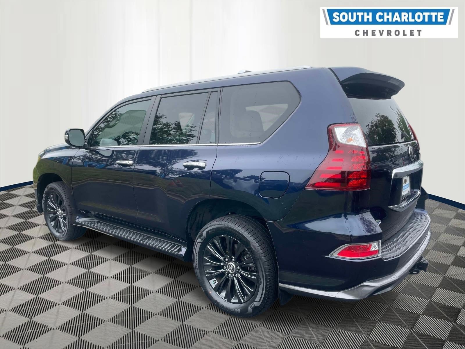 Used 2023 Lexus GX 460 Premium w/ Accessory Package AWD/4WD image 29