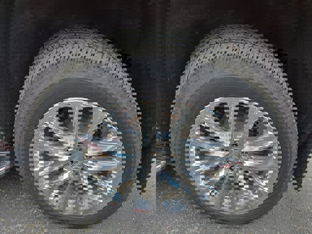 Used 2019 Cadillac Escalade Luxury image 10