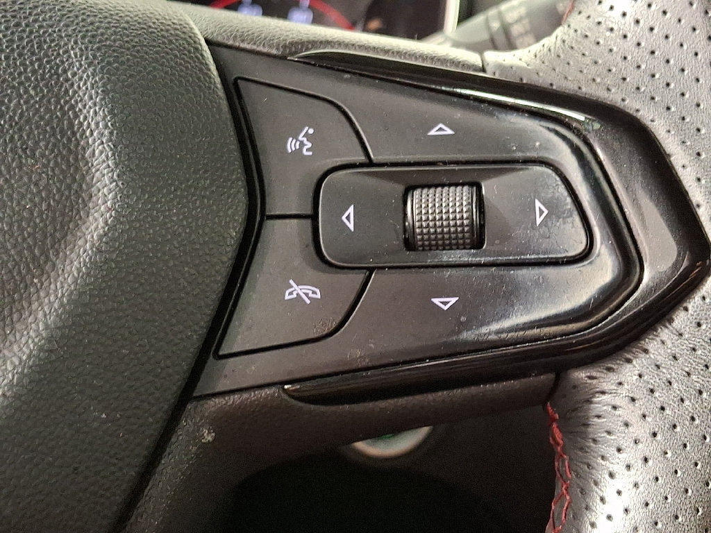 Used 2021 Chevrolet TrailBlazer RS w/ Convenience Package FWD image 21