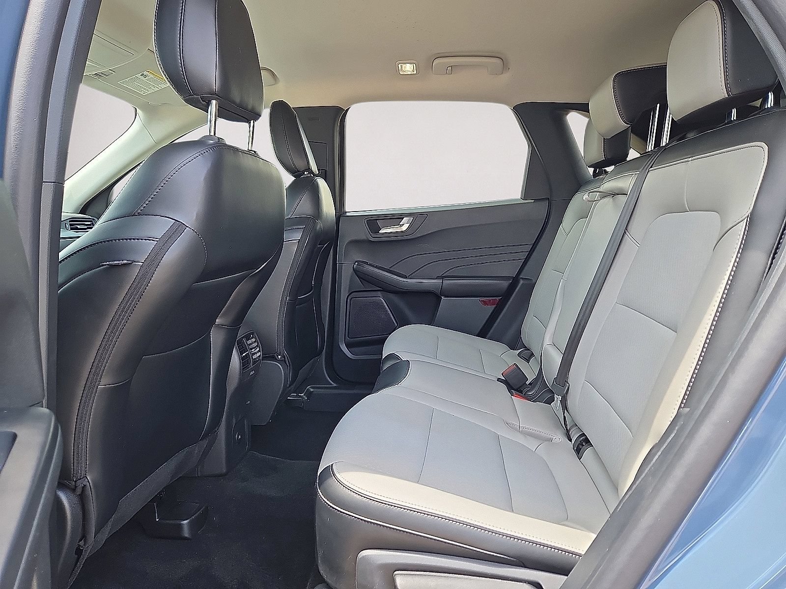 Used 2025 Ford Escape SE FWD image 15