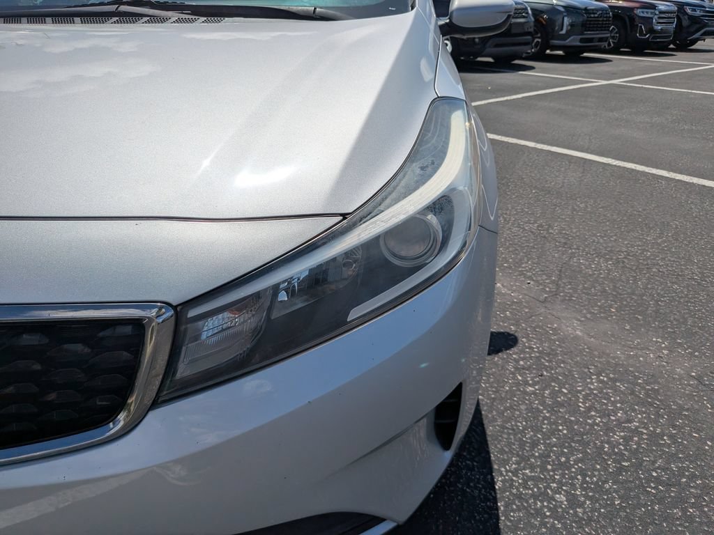 Used 2017 Kia Forte LX FWD image 12