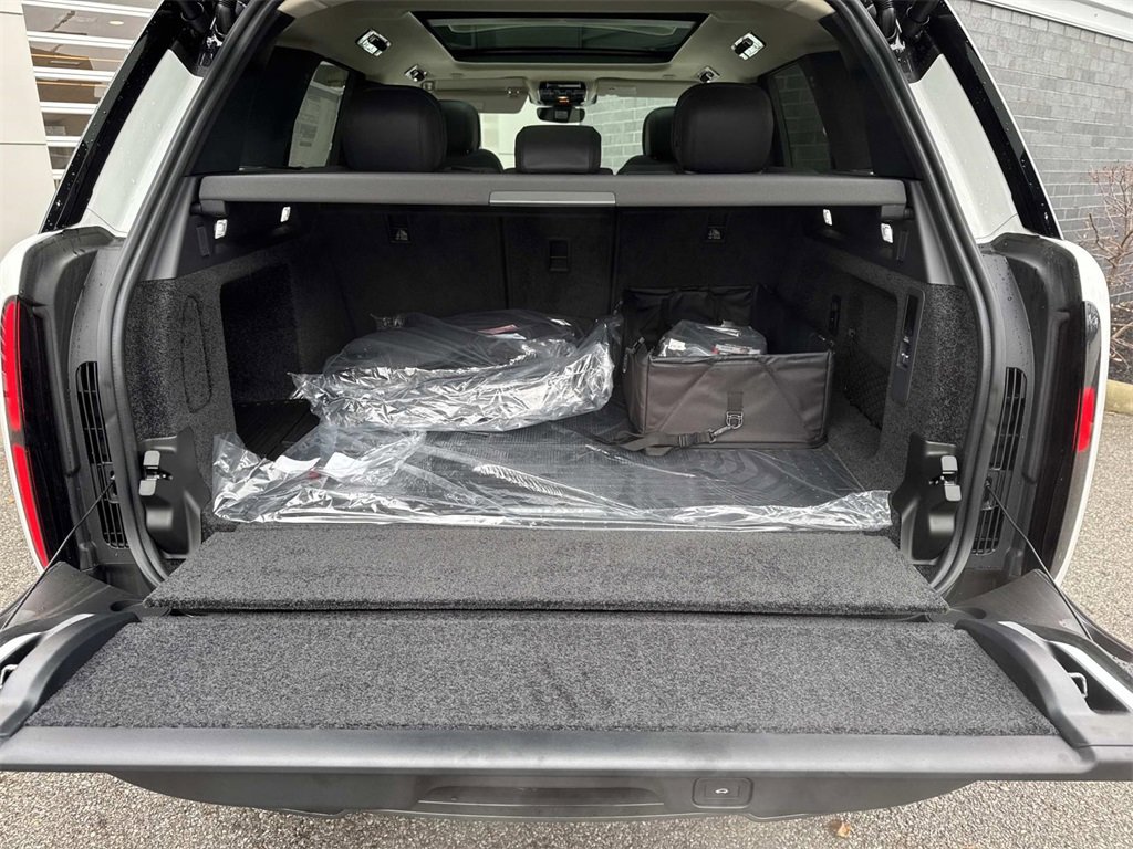 New 2025 Land Rover Range Rover SE image 6
