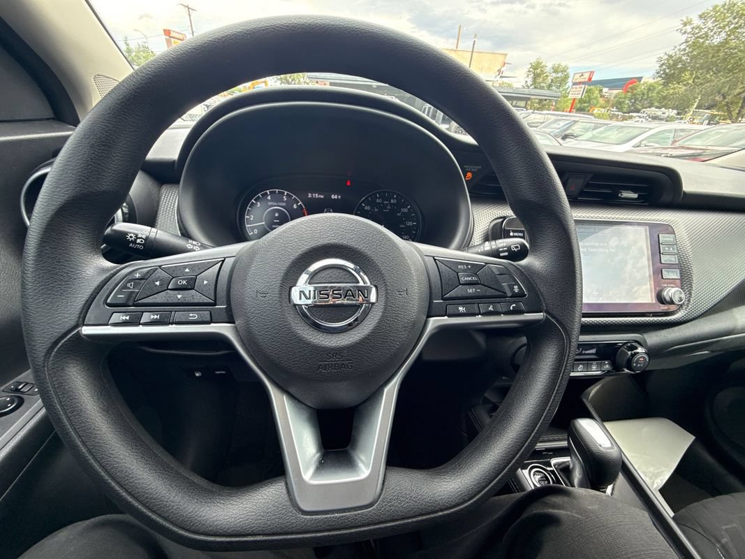 Used 2021 Nissan Kicks SV FWD image 28