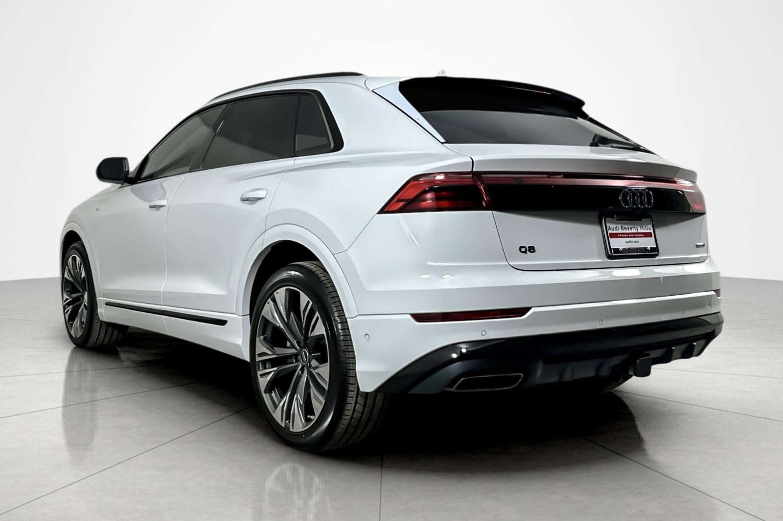 New 2026 Audi Q8 Premium Plus AWD/4WD image 4