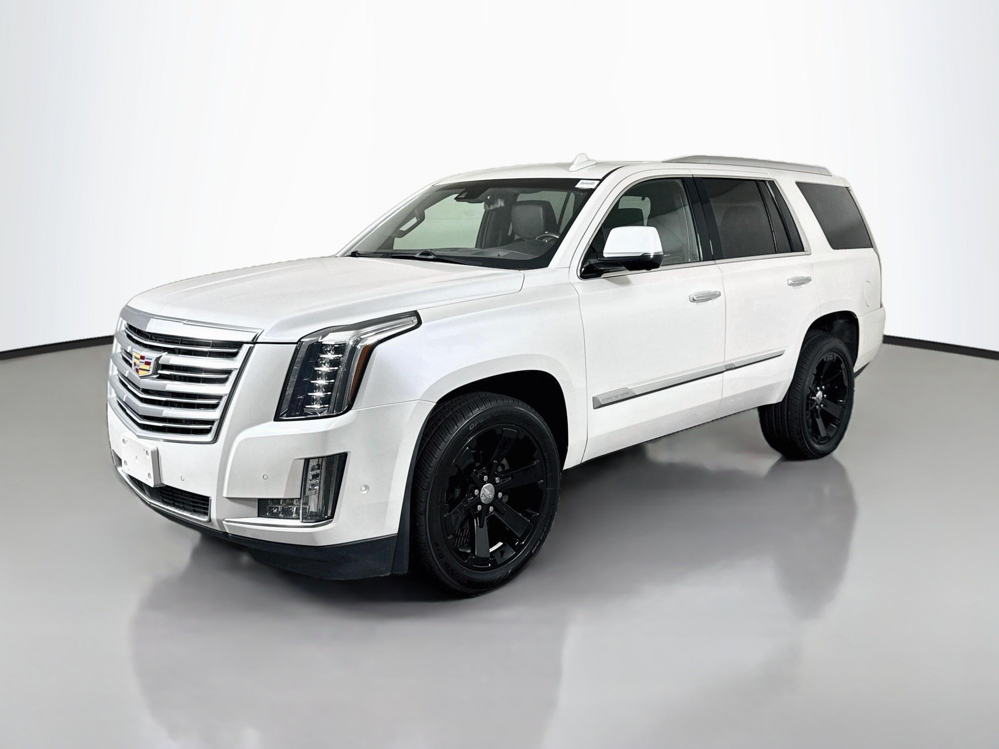 Used 2019 Cadillac Escalade Platinum AWD/4WD image 4