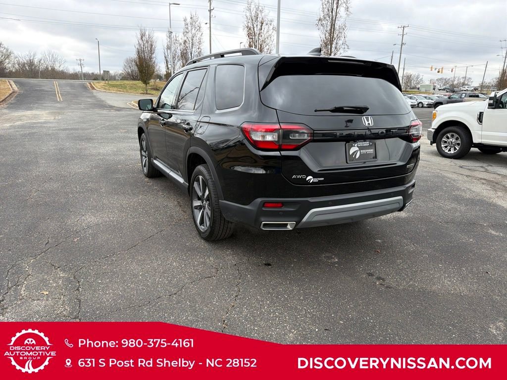 Used 2024 Honda Pilot Touring image 9