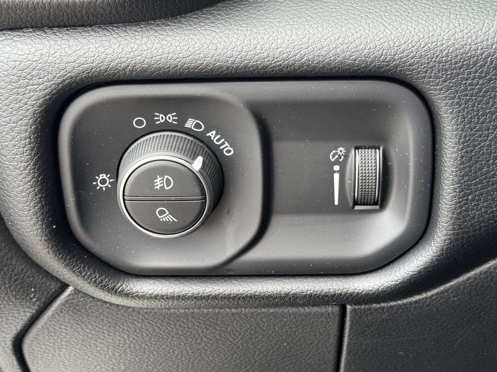 Used 2026 RAM 2500 Big Horn AWD/4WD image 28