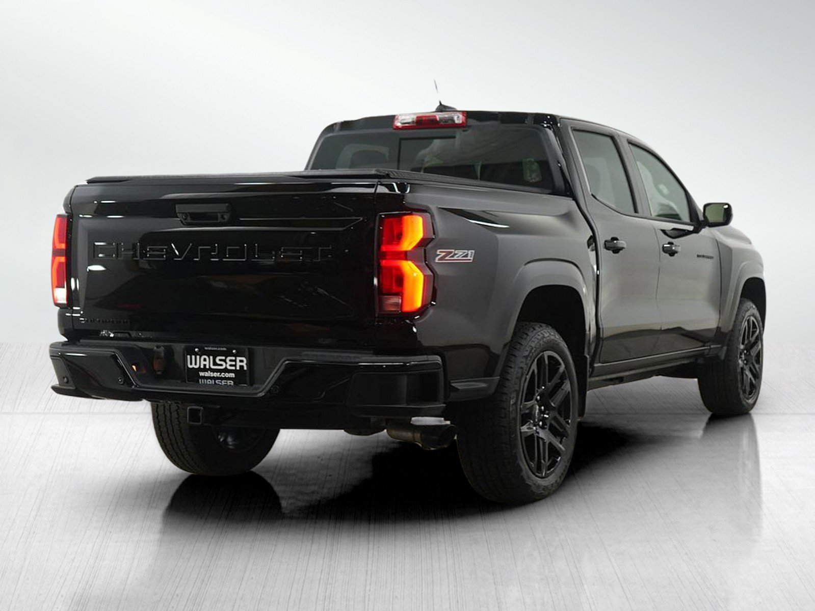 Used 2025 Chevrolet Colorado Z71 w/ Z71 Convenience Package 2 image 5