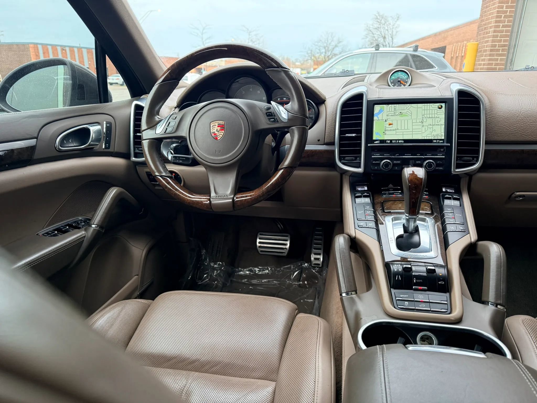 Used 2013 Porsche Cayenne S image 12