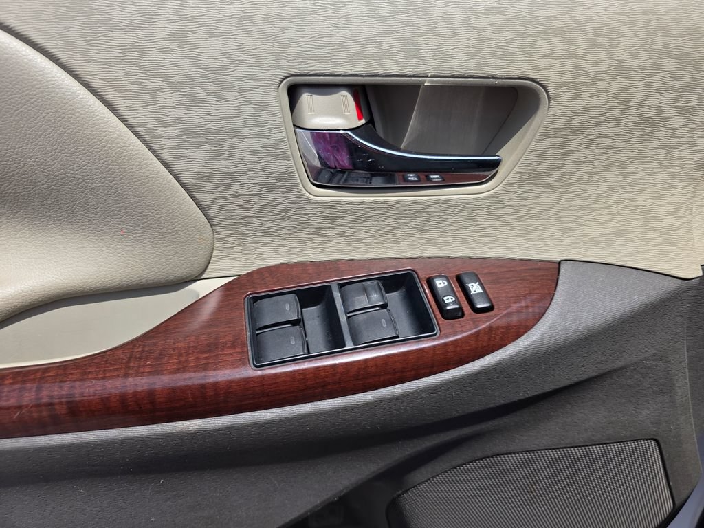 Used 2011 Toyota Sienna XLE FWD image 15