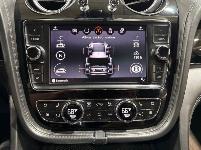 Used 2017 Bentley Bentayga image 84