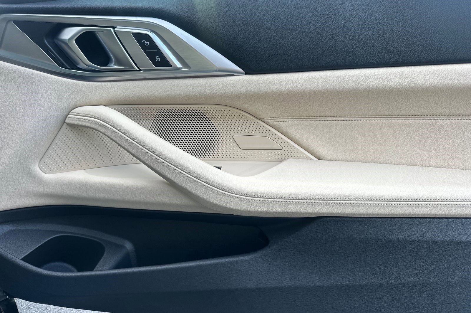 Used 2025 BMW 430i Coupe w/ Convenience Package image 20