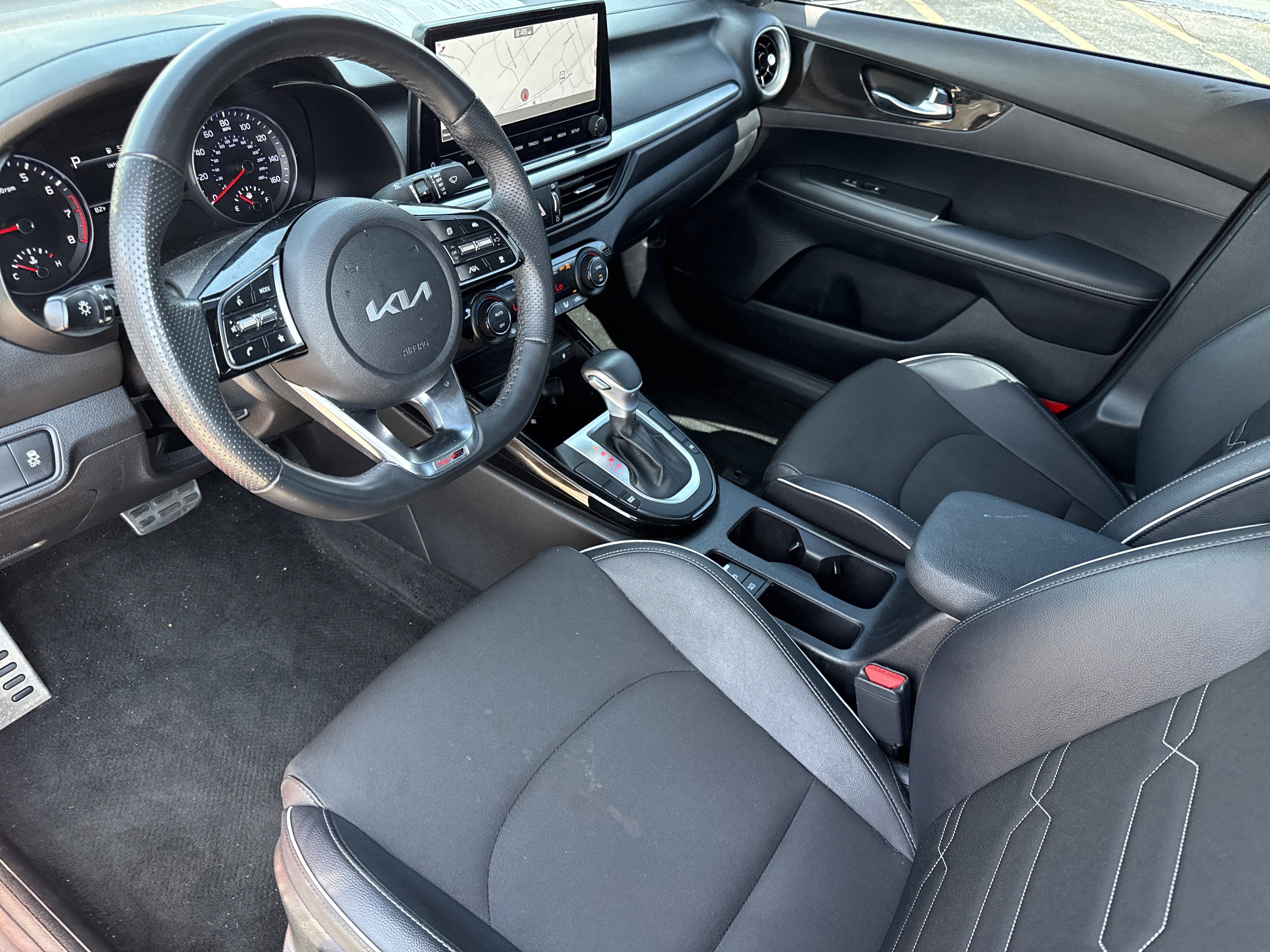 Used 2022 Kia Forte GT-Line w/ GT-Line Premium Package image 2