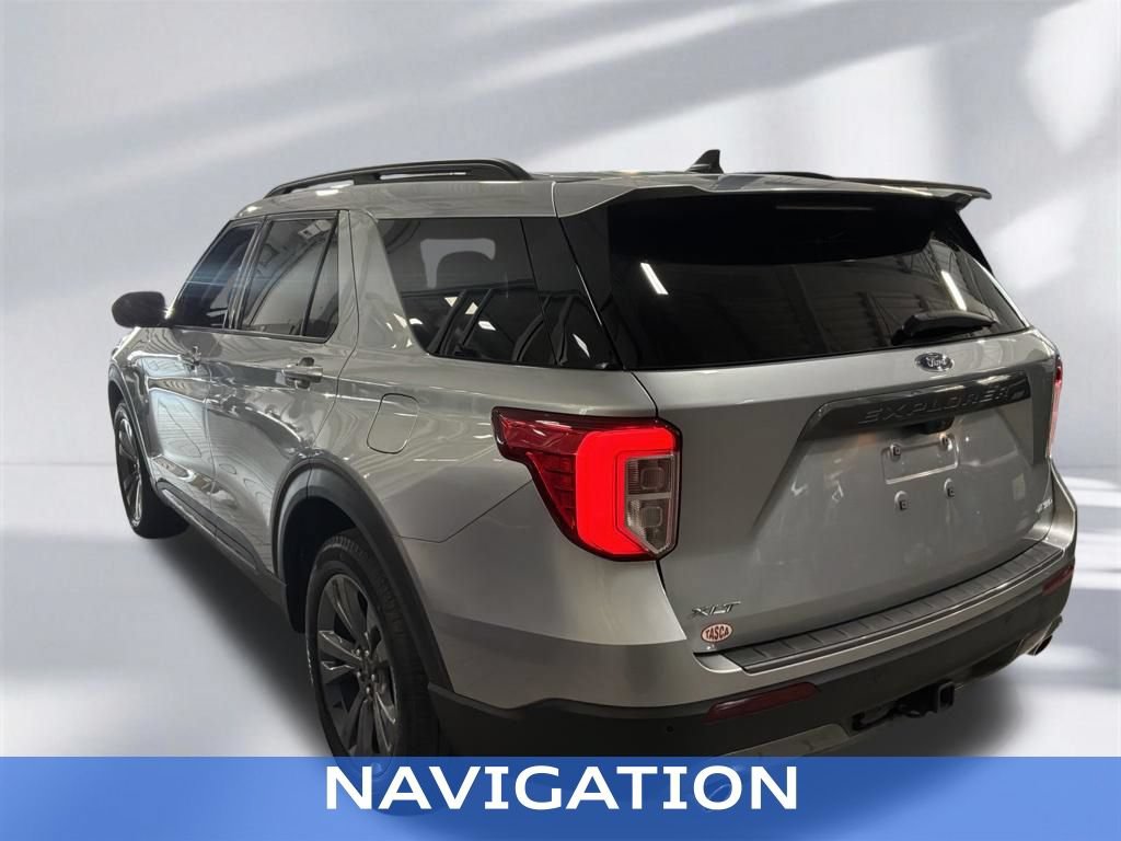 Used 2023 Ford Explorer XLT w/ Equipment Group 202A AWD/4WD image 7