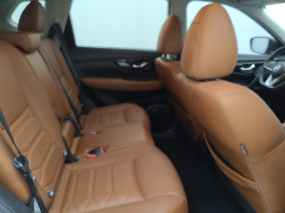 Used 2017 Nissan Rogue SL w/ SL Premium Package FWD image 19