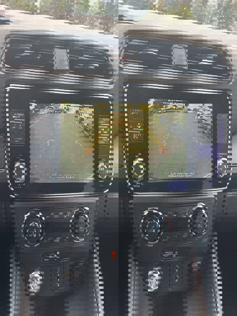 Used 2023 Nissan Leaf S image 9