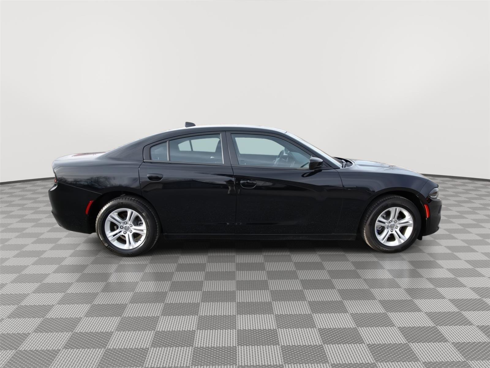 Used 2023 Dodge Charger SXT image 4