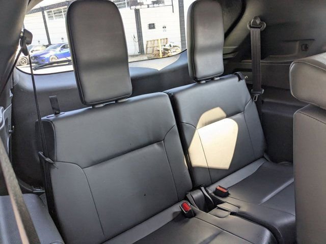 Used 2025 Mitsubishi Outlander SE AWD/4WD image 23