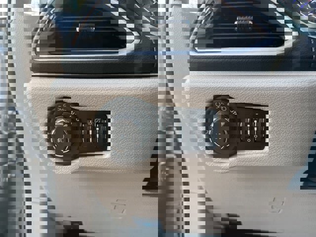 Used 2024 Chrysler Pacifica Touring-L image 30