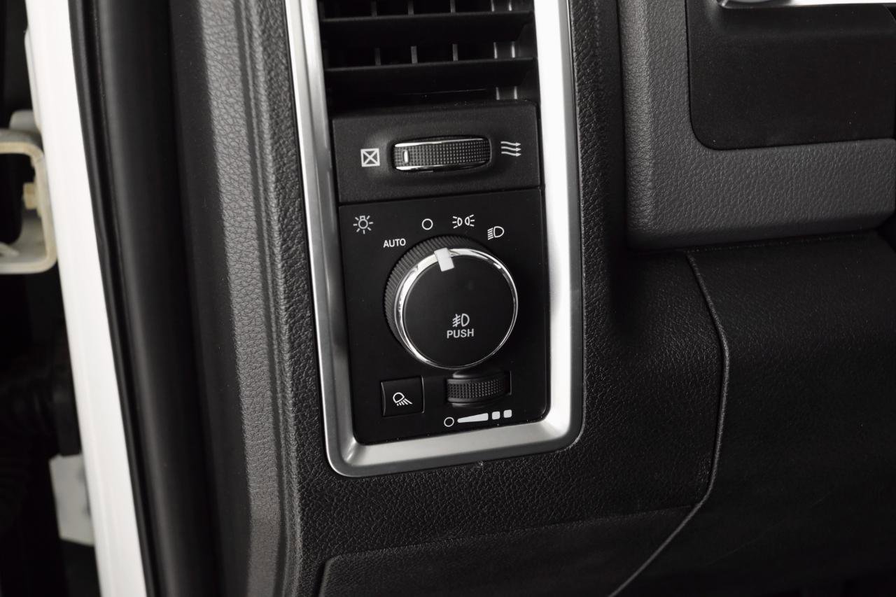 Used 2014 RAM 3500 Big Horn image 29