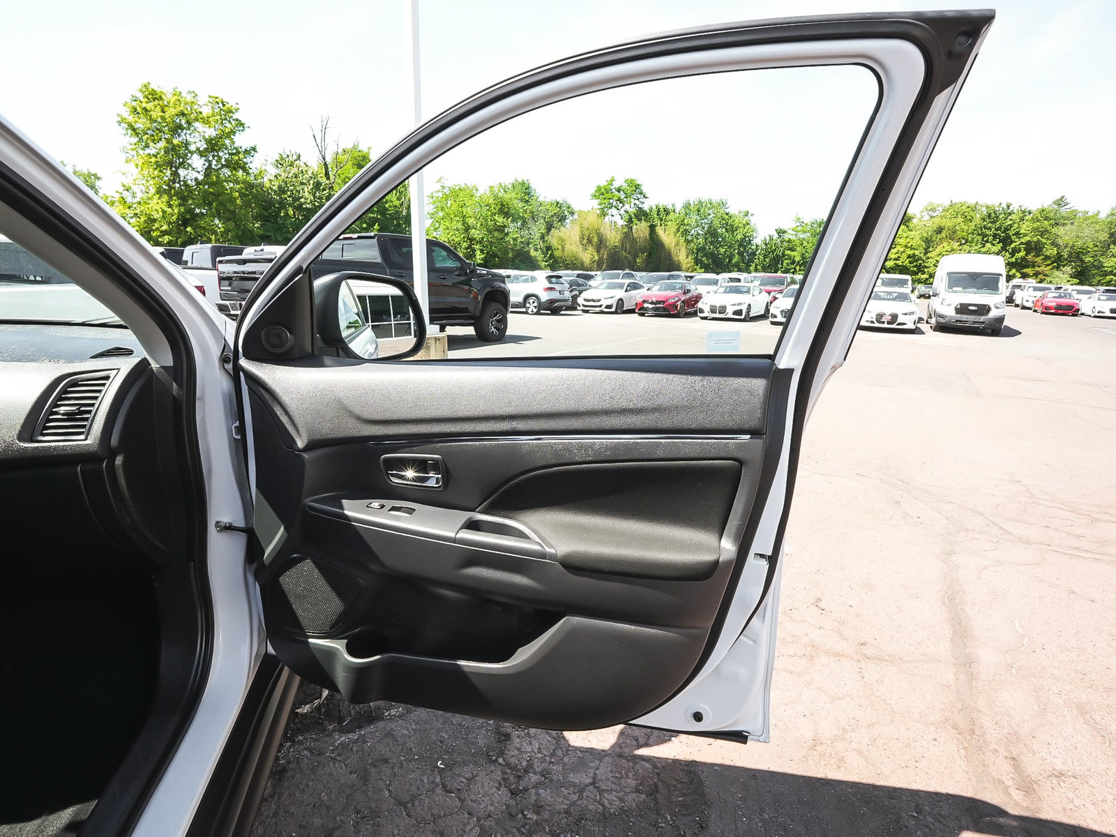 Used 2024 Mitsubishi Outlander Sport ES AWD/4WD image 13