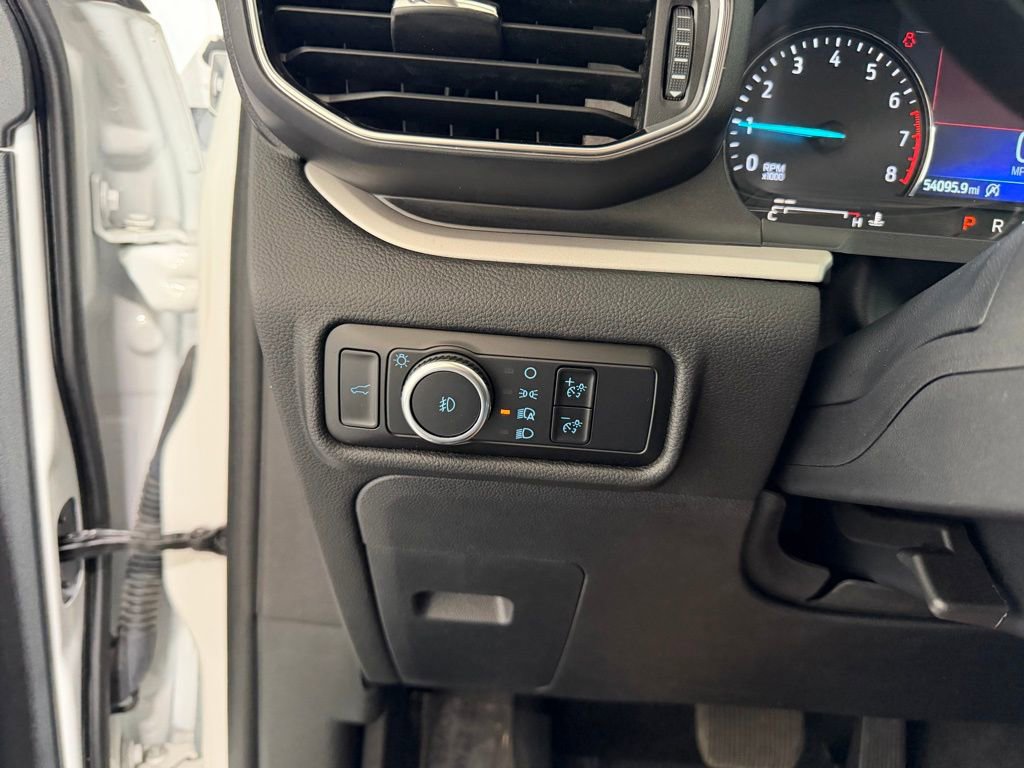 Used 2024 Ford Explorer XLT w/ Equipment Group 202A image 18