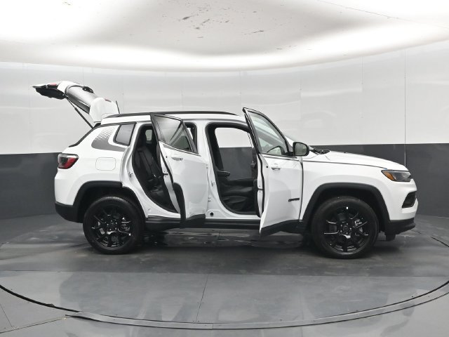 New 2027 Jeep Compass Latitude AWD/4WD image 60