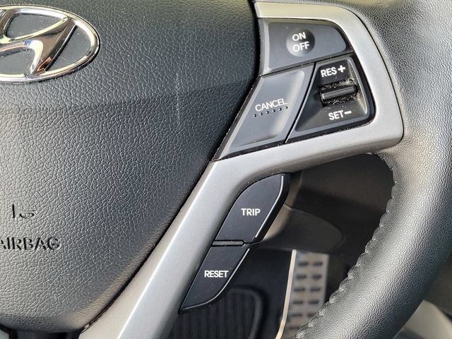 Used 2013 Hyundai Veloster w/ Style Pkg FWD image 25